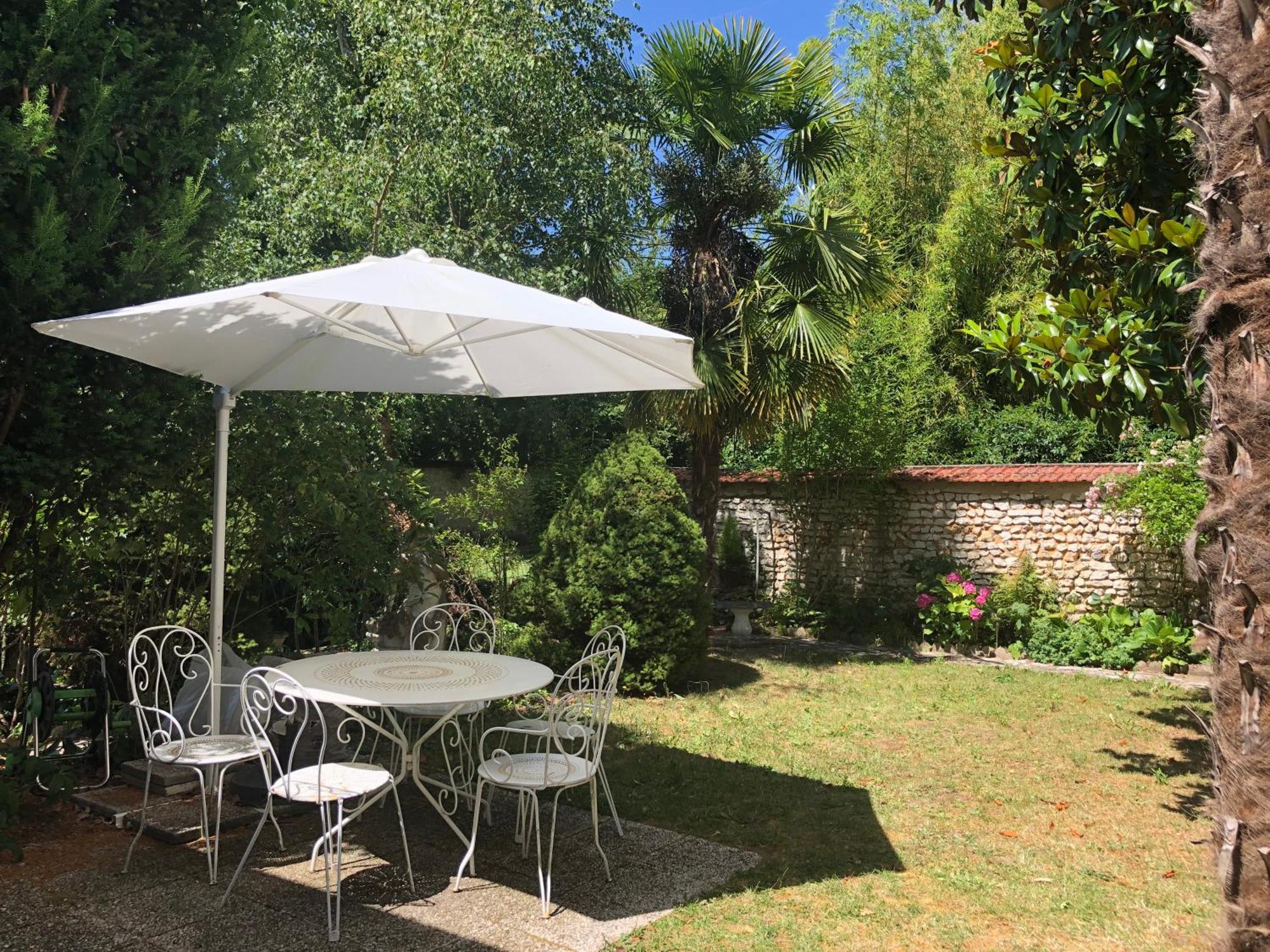 Vila Maison Familiale Au Coeur De La Vallee De L'Eure Breuilpont Exteriér fotografie